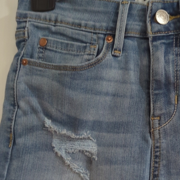 Denizen from Levi's Light Blue Distressed Roll-Hem Jean Shorts - Picture 2 of 13